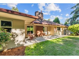 6930 Sw BRIER Pl, Portland, OR 97219