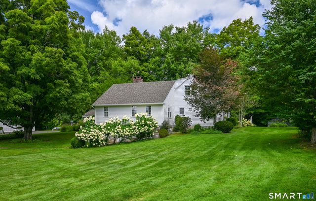 385 Middle Road Turnpike, Woodbury, CT 06798