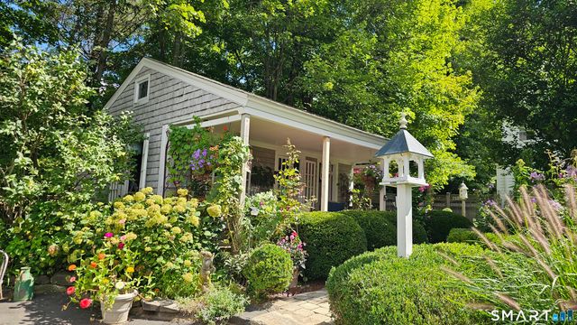 385 Middle Road Turnpike, Woodbury, CT 06798