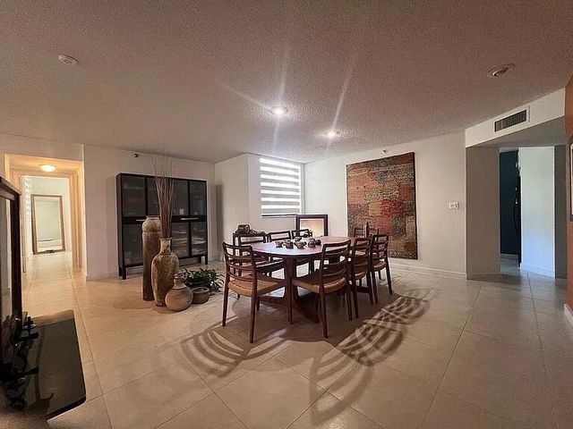 6463 La Costa Drive 105, Boca Raton, FL 33433