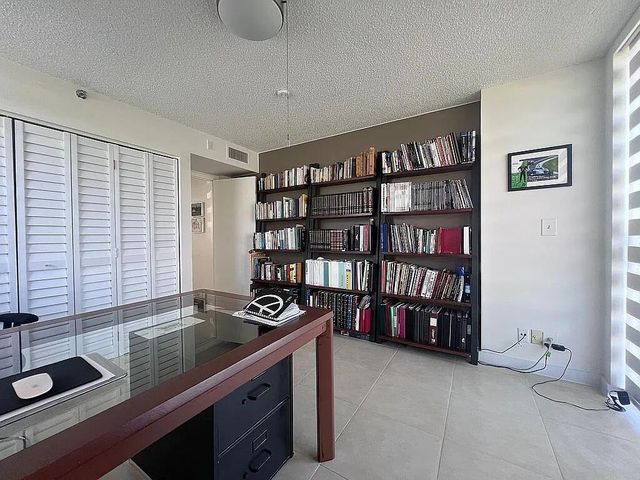 6463 La Costa Drive 105, Boca Raton, FL 33433