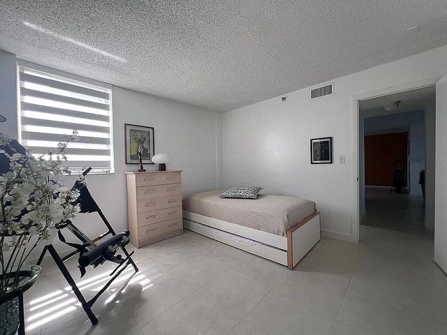 6463 La Costa Drive 105, Boca Raton, FL 33433