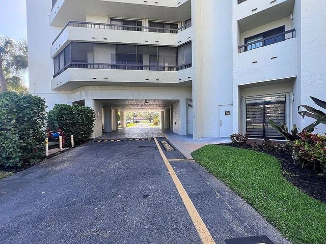 6463 La Costa Drive 105, Boca Raton, FL 33433
