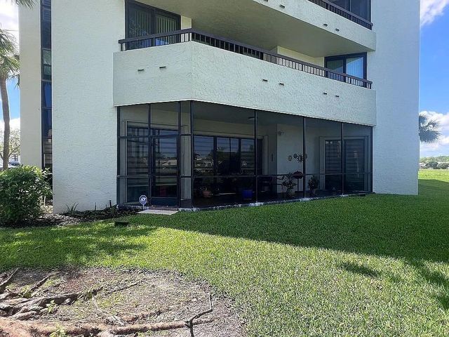 6463 La Costa Drive 105, Boca Raton, FL 33433