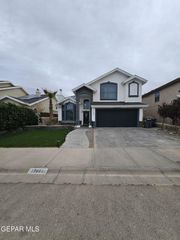 12661 PASEO ROSANNIE Avenue, El Paso, TX 79928