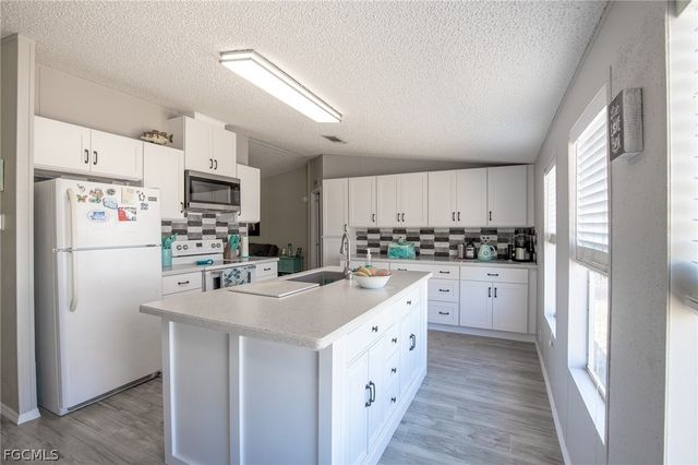 1572 Joshua BLVD, Clewiston, FL 33440