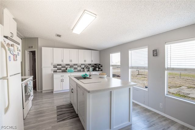 1572 Joshua BLVD, Clewiston, FL 33440