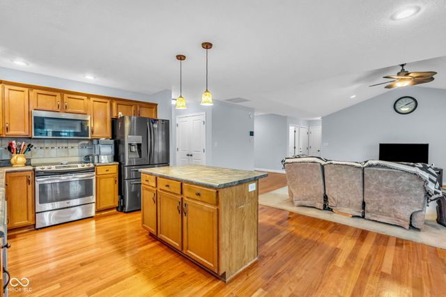 5243 Chloe Lane, Seymour, IN 47274