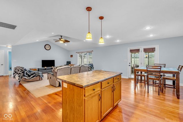 5243 Chloe Lane, Seymour, IN 47274