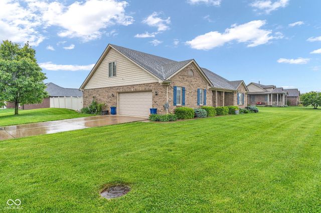 5243 Chloe Lane, Seymour, IN 47274