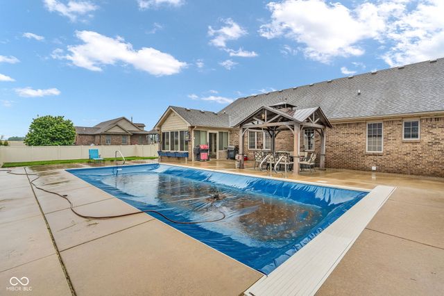 5243 Chloe Lane, Seymour, IN 47274