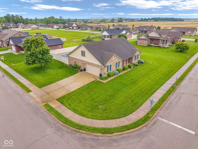 5243 Chloe Lane, Seymour, IN 47274
