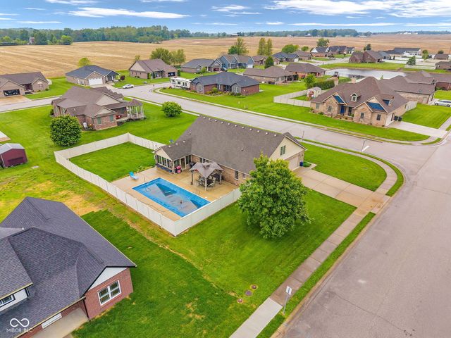 5243 Chloe Lane, Seymour, IN 47274