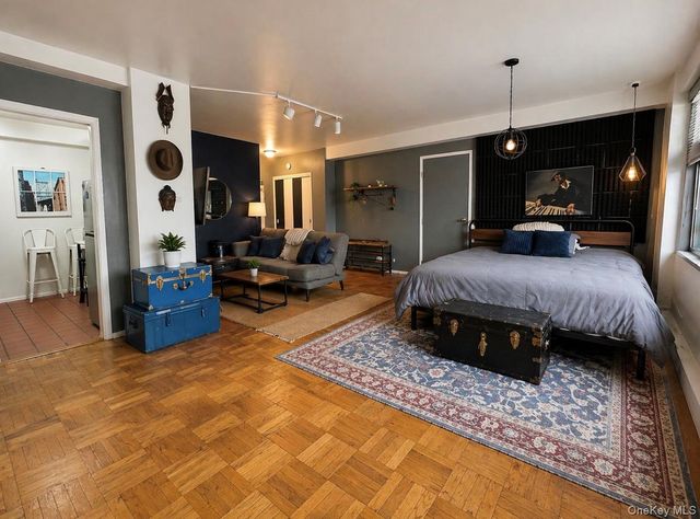 5 Fordham Hill Oval 10D, Bronx, NY 10468