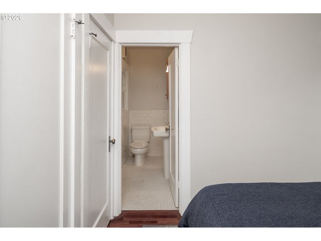 4763 N LOMBARD St 7, Portland, OR 97203