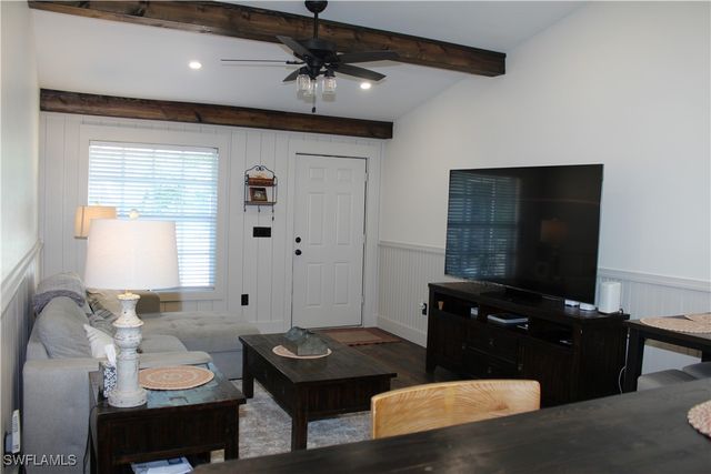 6285 Parkers Hammock RD B, Naples, FL 34112