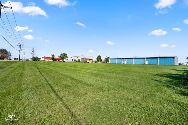 9525 Gulfstream Road, Frankfort, IL 60423