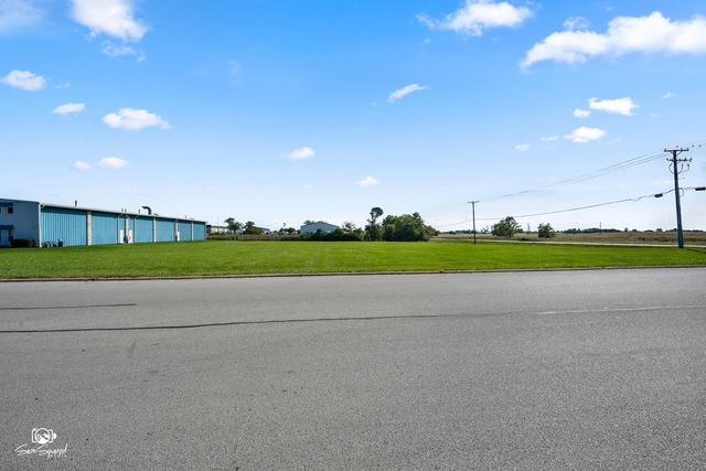 9525 Gulfstream Road, Frankfort, IL 60423