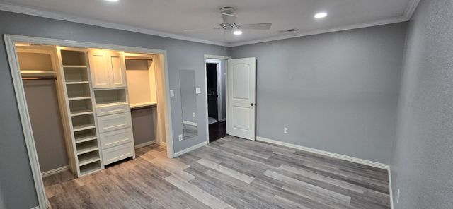 509 Royal Valley Road, Grand Prairie, TX 75052