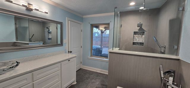 509 Royal Valley Road, Grand Prairie, TX 75052