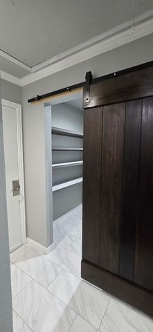 509 Royal Valley Road, Grand Prairie, TX 75052