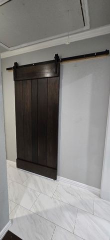 509 Royal Valley Road, Grand Prairie, TX 75052