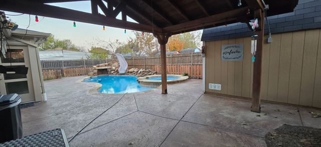 509 Royal Valley Road, Grand Prairie, TX 75052