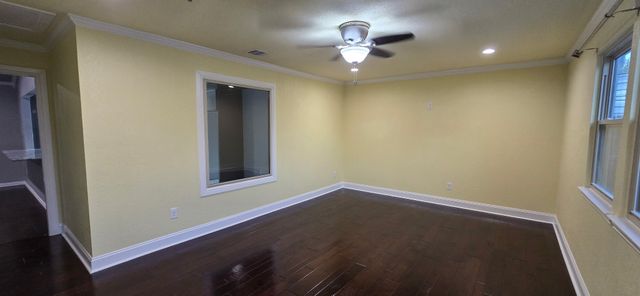 509 Royal Valley Road, Grand Prairie, TX 75052