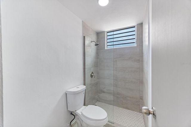 5 PARQUE DE TORRIMAR H-6, Guaynabo, PR 00966