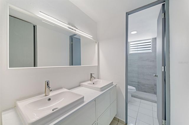 5 PARQUE DE TORRIMAR H-6, Guaynabo, PR 00966