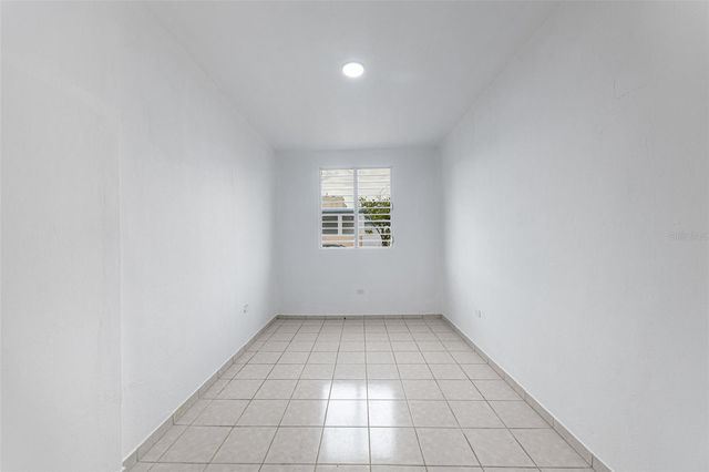 5 PARQUE DE TORRIMAR H-6, Guaynabo, PR 00966