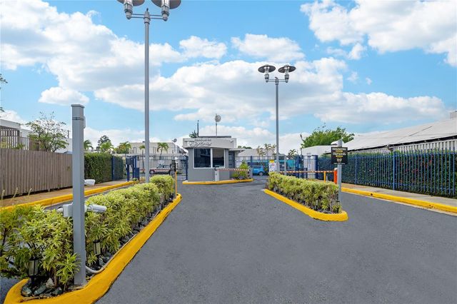 5 PARQUE DE TORRIMAR H-6, Guaynabo, PR 00966