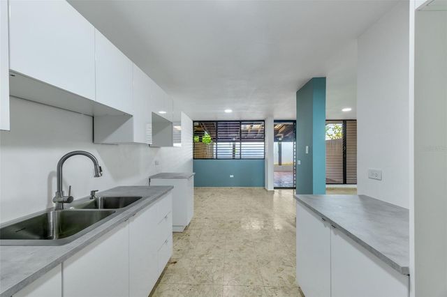 5 PARQUE DE TORRIMAR H-6, Guaynabo, PR 00966