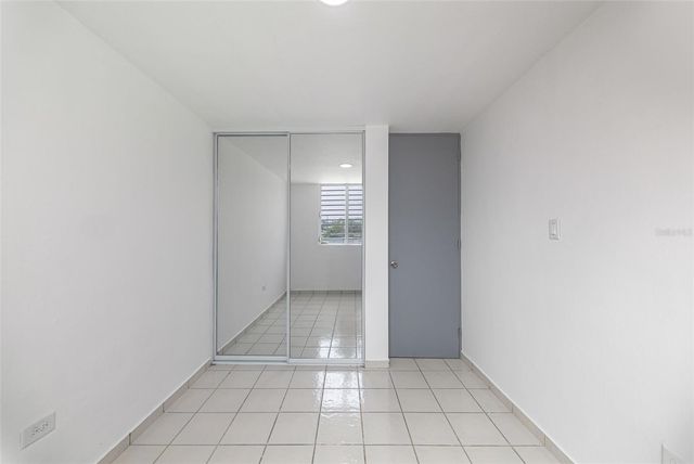 5 PARQUE DE TORRIMAR H-6, Guaynabo, PR 00966