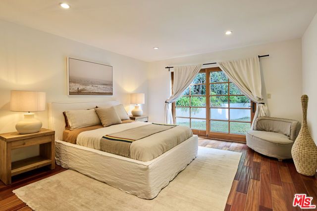 3268 Serra Road, Malibu, CA 90265