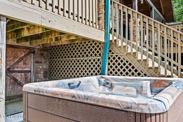 2491 Black Bear Ridge Way, Sevierville, TN 37862