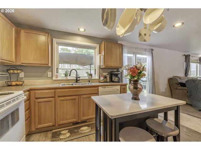834 GRANT St, Lafayette, OR 97127