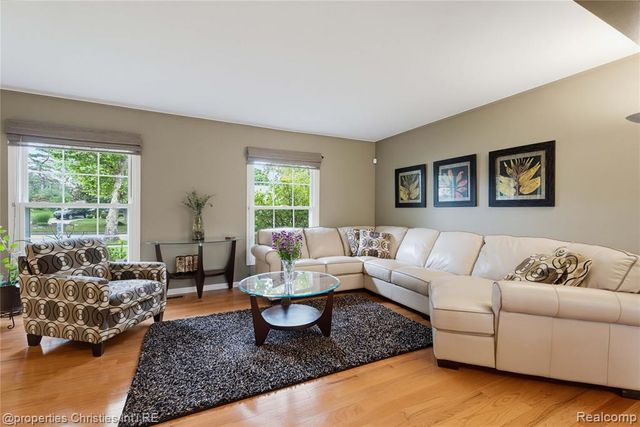1981 Condor Drive, Troy, MI 48084