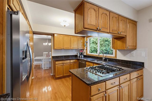 1981 Condor Drive, Troy, MI 48084