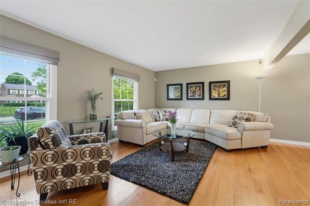 1981 Condor Drive, Troy, MI 48084
