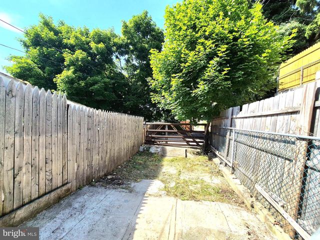 1247 OLEY ST, Reading, PA 19604
