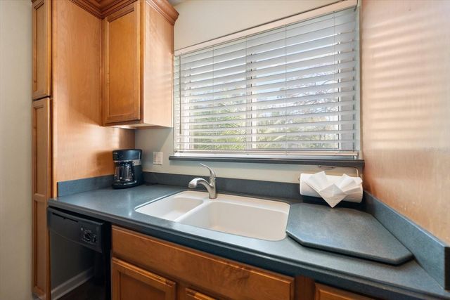 1101 VICTORIA DRIVE 17, Dunedin, FL 34698