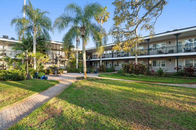 1101 VICTORIA DRIVE 17, Dunedin, FL 34698