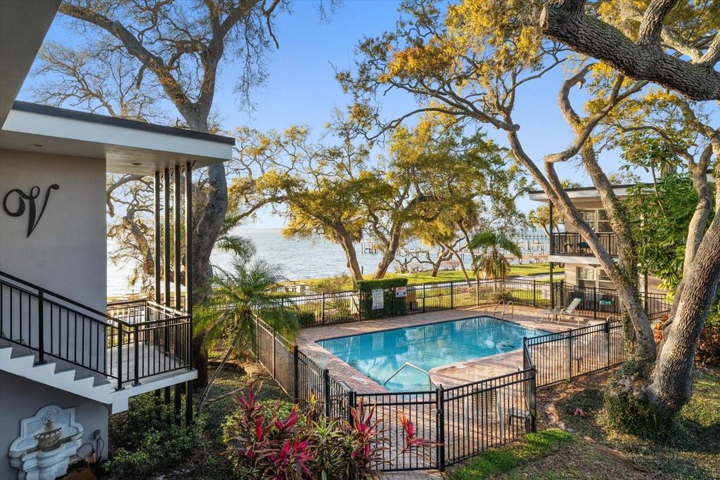 1101 VICTORIA DRIVE 17, Dunedin, FL 34698