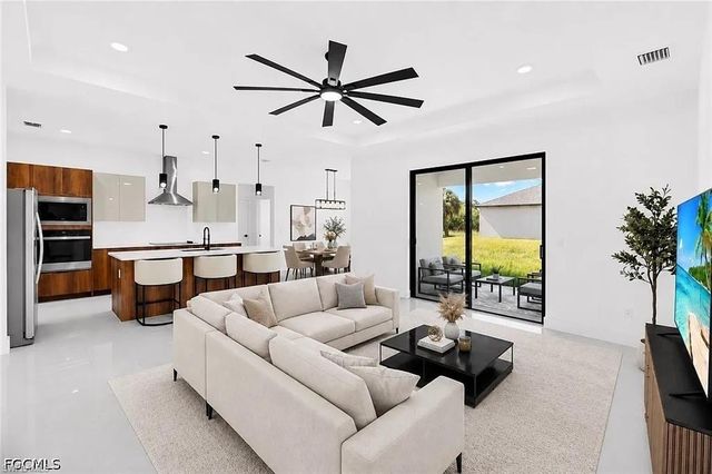 1026 FAYETTE AVE, Lehigh Acres, FL 33974