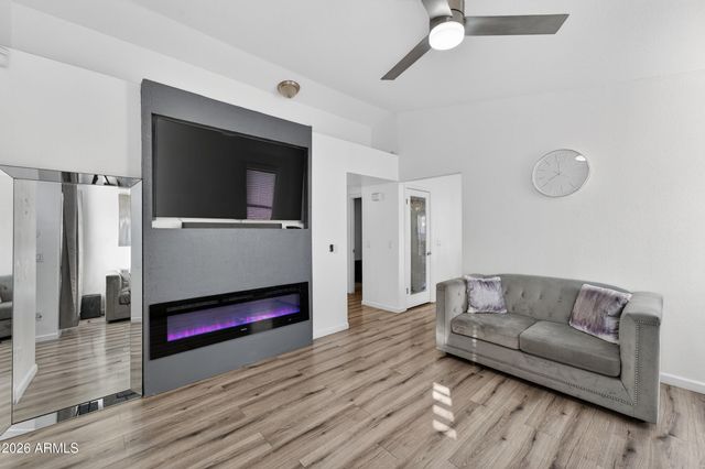 4827 N 87th Ave Avenue, Phoenix, AZ 85037