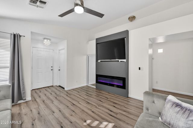 4827 N 87th Ave Avenue, Phoenix, AZ 85037