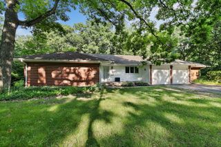 7N161 Hickory Lane, St. Charles, IL 60174
