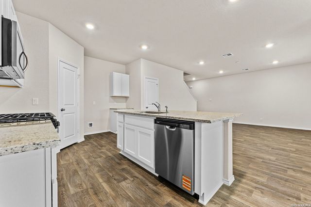 249 American Robin Way, San Antonio, TX 78253