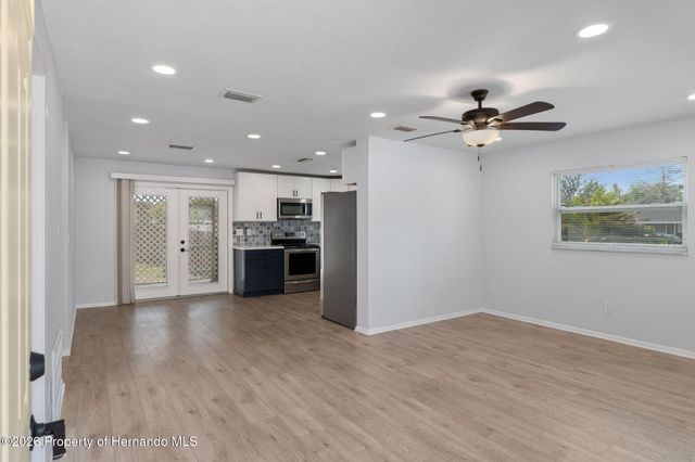 4668 Crescent Road, Spring Hill, FL 34606